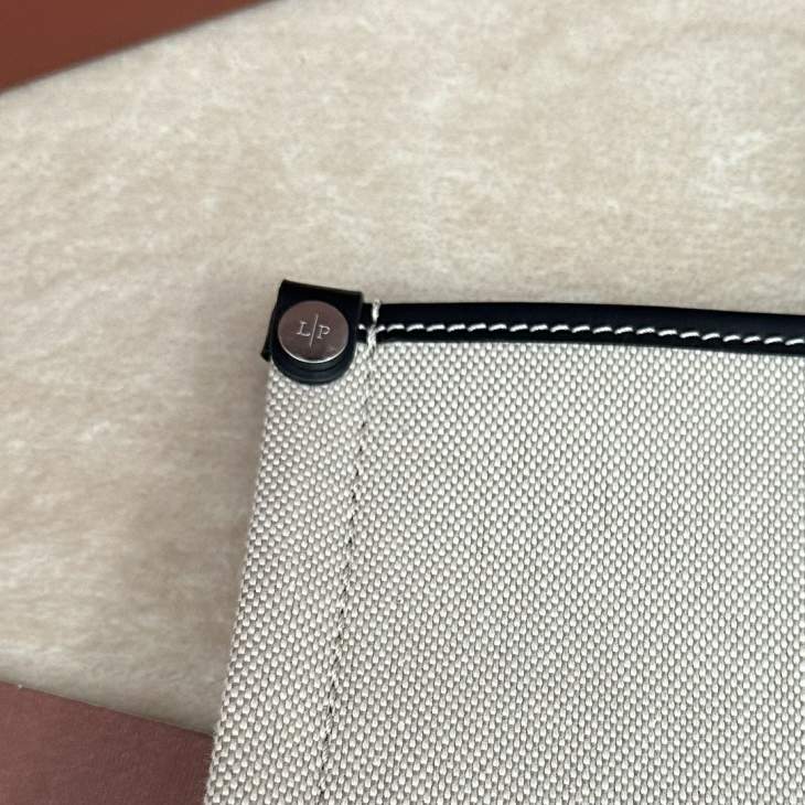Picture of Loro Piana Handbags _SKUfw182993465fw